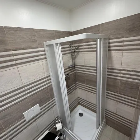 8- Little Appartement